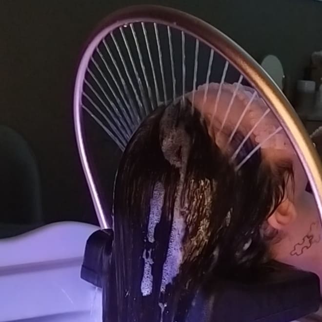 soin du cuir chevelu avec arche d'eau